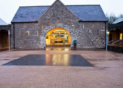 IMG_-MAL-16-2367_420_300_c1